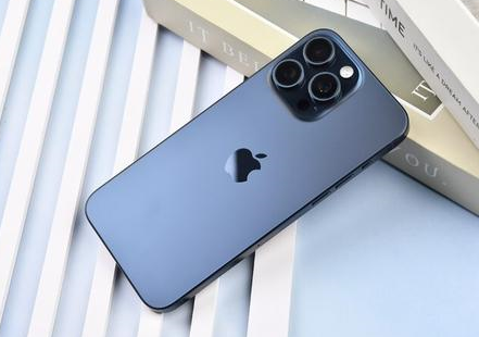 高州苹果维修点分享iPhone 15 Pro Max屏幕更换全新实操风险 